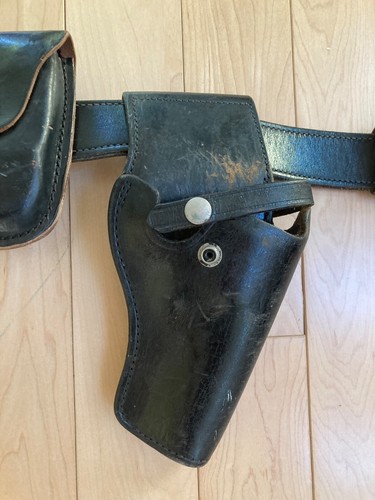 USAF Duty Belt Smith & Wesson Revolver Holster, J.M.Bucheimer Bullet case & More - Picture 3 of 16
