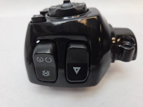OEM 2023 Up Harley Davidson Touring CVO Right Side Switch 71500715A FOR PARTS - Picture 5 of 16