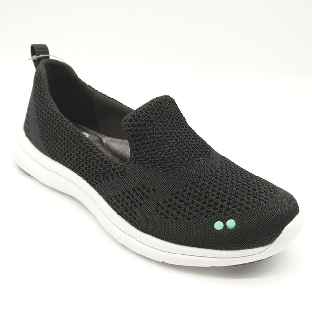 womens black slip on flats