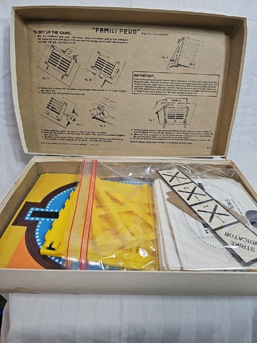 Milton Bradley 1977 "FAMILY FEUD" GAME 2nd Edition .VTG - Picture 4 of 5