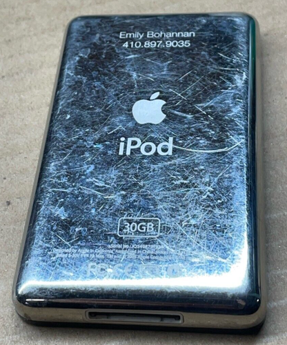 Apple iPod Classic 5th Generation A1136 MA146LL/A 30GB Black MP3 Player *READ - Picture 3 of 4
