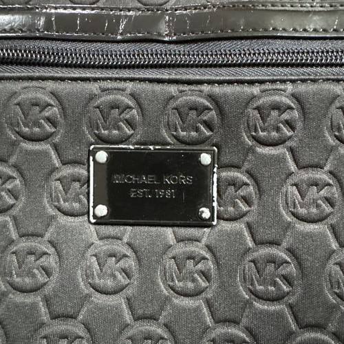 Michael Kors Jet Set Crossbody Monogram Neoprene Purse Logo Plate Front Black - Picture 2 of 9