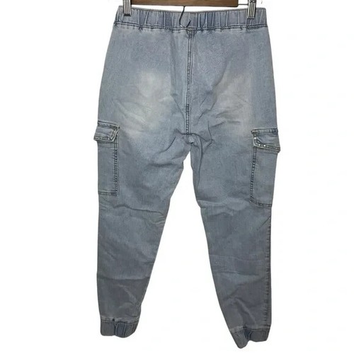 Almost Famous NWT Light Wash Cargo Joggers embellished size S - Picture 5 of 5