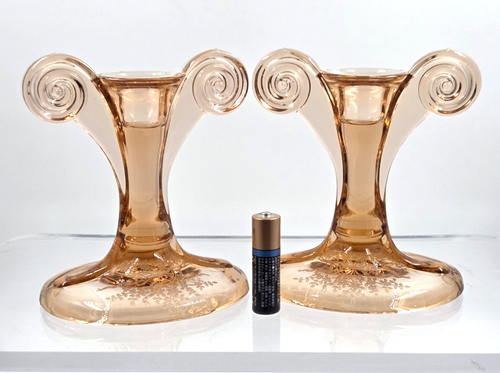 "Par de candelabros Fostoria Pink June Rose Dawn Scroll 5"" 1/2 pulgadas" - Imagen 2 de 8