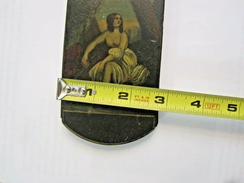19th C. PAPIER MACHE CIGAR CASE featuring a Semi- Nude Woman with Bare Foot - Imagen 7 de 8