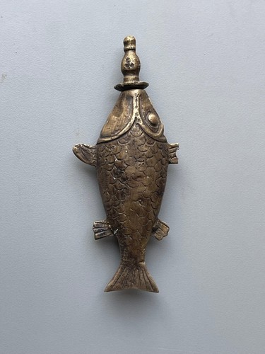 Vintage Look Antique Brass Fish Shape Powder Bottle Collectible - 154 - Picture 5 of 12