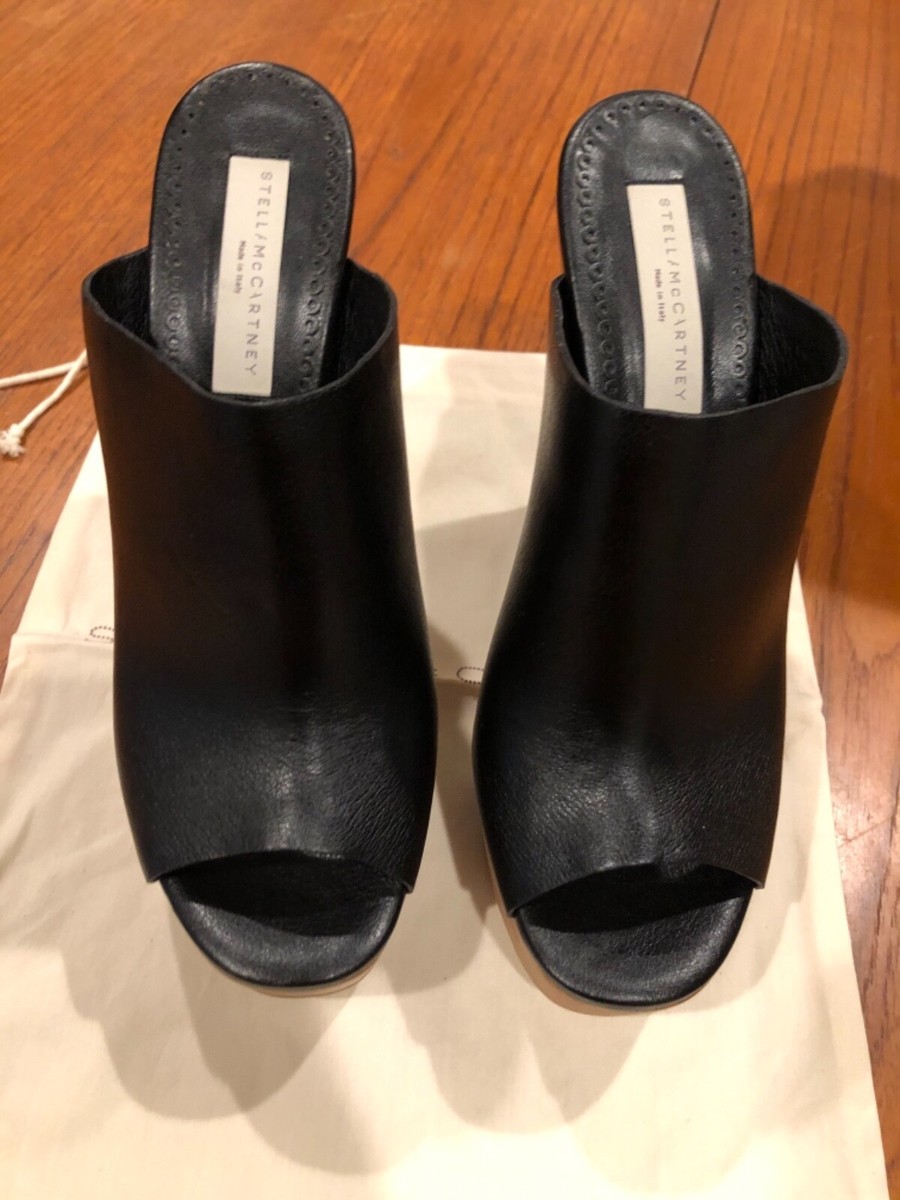 シューズ・サンダルその他 STELLA MCCARTNEY Woman Heeled sandals Black 810527KP027 1000 Black Elyse Platform Heeled Sandals by Stella McCartney on Sale