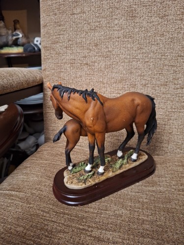 Estatuilla de caballo y potro/pony Leonardo Brown - Imagen 2 de 3