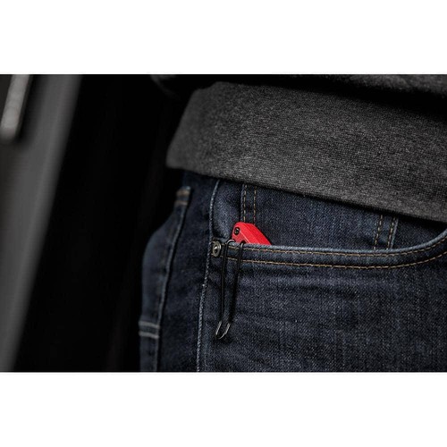 Milwaukee 15 pulgadas Mochila Ultimate Jobsite con resorte de acero inoxidable FASTBACK - Imagen 10 de 12