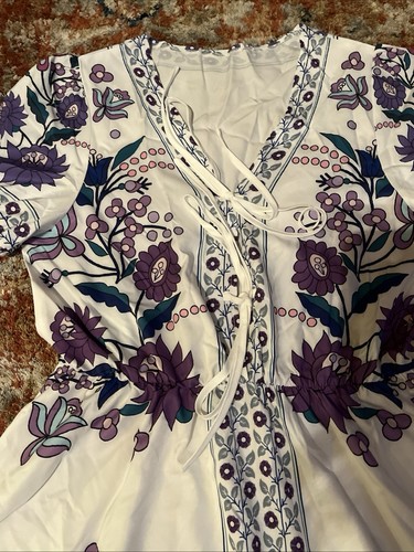 Maxi Vestido Shein Talla Grande Blanco Púrpura Floral Loto Corbata Frontal - Imagen 6 de 16