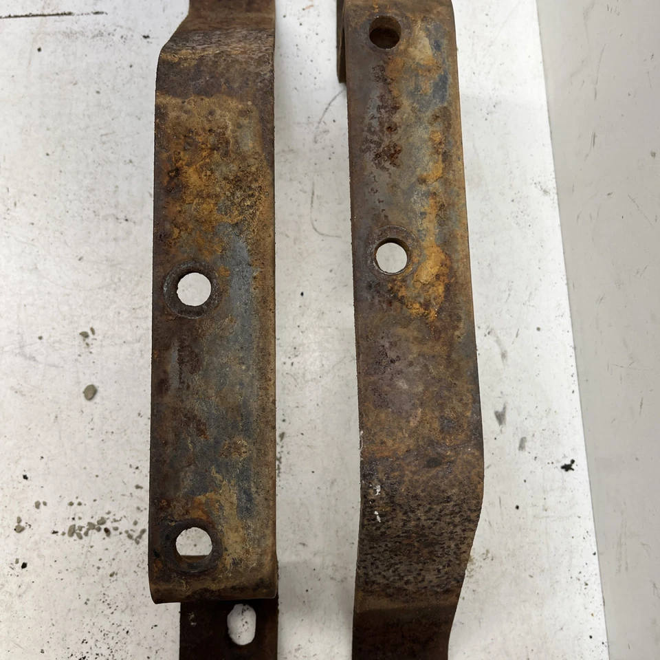 Soportes de parachoques trasero 63-78 Jeep Cherokee SJ Wagoneer OEM j10 j20 Foto 3 de 4