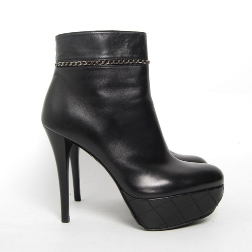 Stuart Weitzman Stiefel gesteppt Plateau schwarz Leder Stiefeletten Stilettos US7
