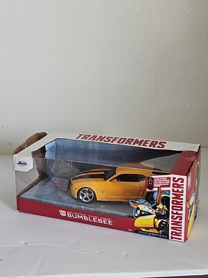 Jada Metal 1:24 Die Cast Bumblebee 2016 Chevrolet Camaro Transformers w/ Coin