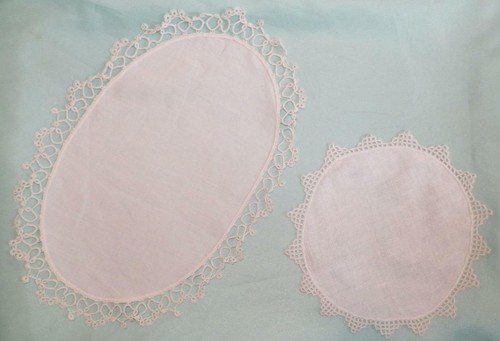 2 Linen Doilies 1 Tatted Tatting Edge Oval 1 Crochet Edge Round Small #8 - Picture 1 of 4