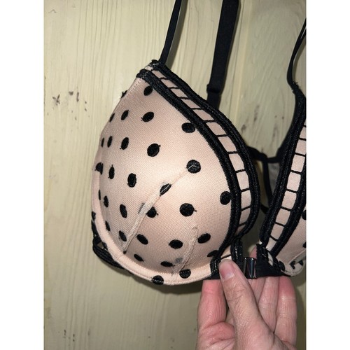 Sujetador 32DD Victoria's Secret Muy Sexy Cierre Frontal Push-Up Plunge Corredor Tirantes - Imagen 4 de 8
