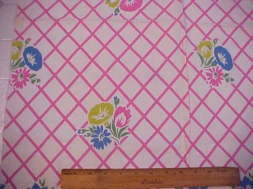 VTG Partial Feedsack w/ Flowers, Pink Lattice Background - Picture 3 of 3