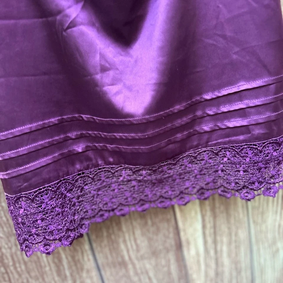 Blusa sin mangas Studio Y vintage Y2K púrpura floral satinado encaje s Foto 4 de 4