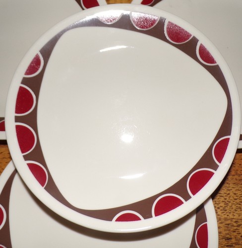 Corelle Kitu Desert Salad Plates 6 3/4" set of 4 red brown design used shape - Picture 2 of 2