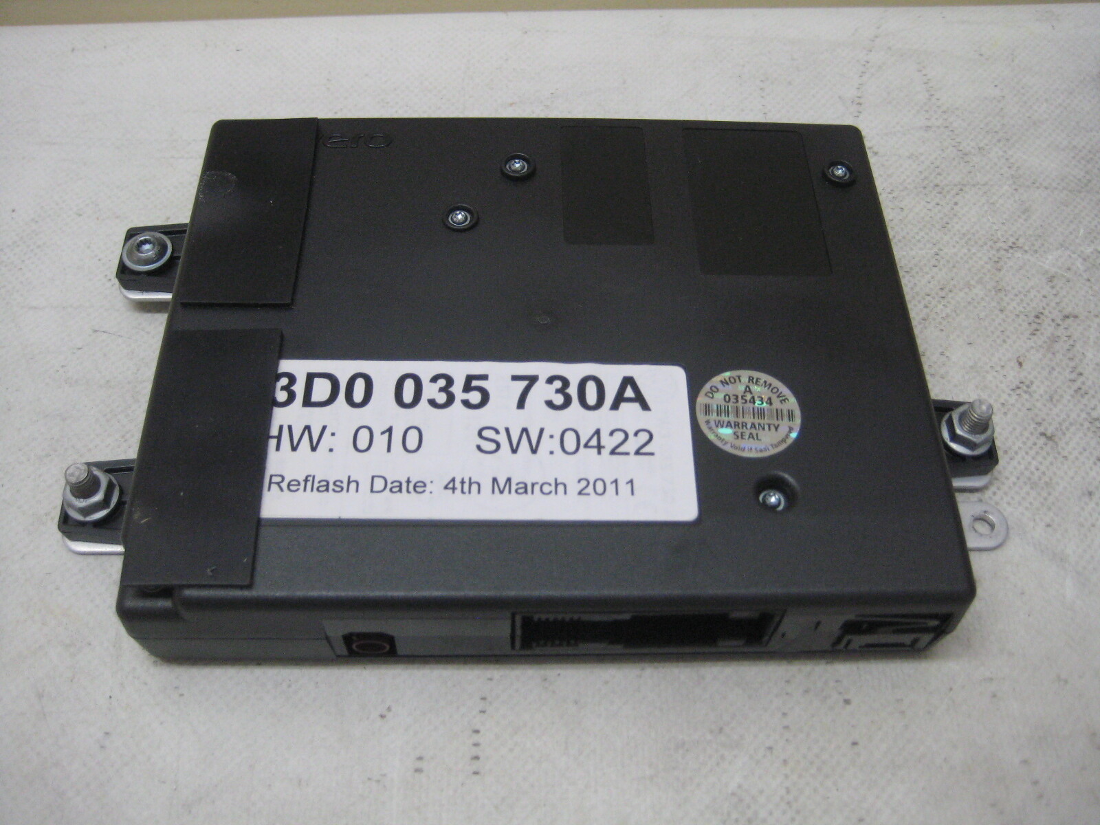 2011-2018 BENTLEY CONT. GT INTERFACE BOX WITH INTEGRATED COTROL UNIT FOR PHONE
