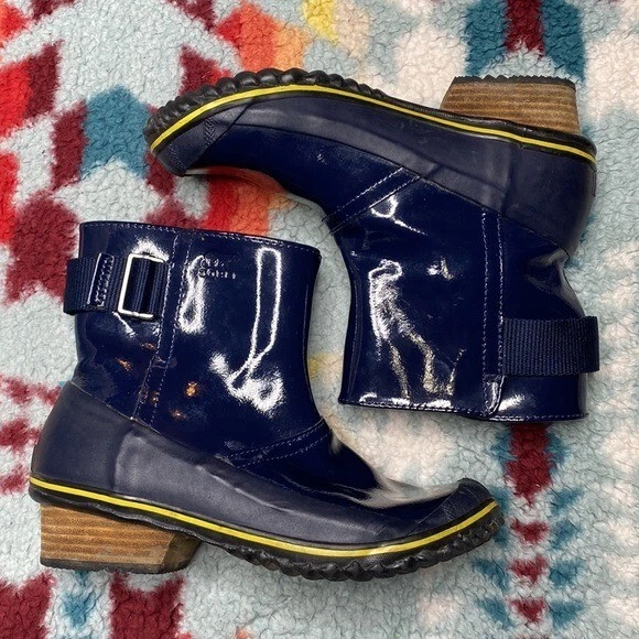 sorel slimboots glow ankle rain boots