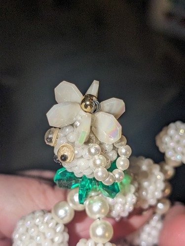 Vintage handgefertigter weißer kleiner Pudel Hund mit Perlen 3 Zoll sehr süß! Grüner Kragen - Bild 8 von 8