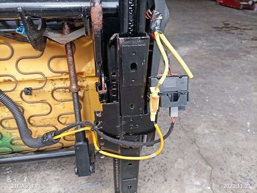 Sitz vorne links Höhenverstellung elektrisch Opel Omega B 2001 V94 - Bild 5 von 6