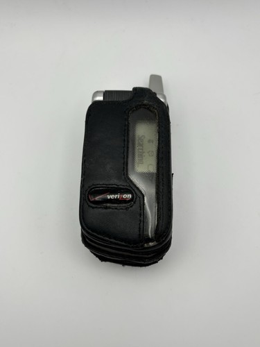 Kyocera SoHo KX1 / KX1v - Silver Verizon Rare Flip Phone Y2K Turns On! - Picture 2 of 9