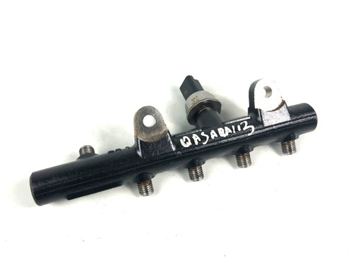 Nissan Qashqai J11 Kraftstoffeinspritzschiene Leitung Rohr 175210651R