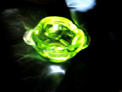 A Vintage Retro circa 60's Murano Style Lime Green Art Glass Ashtray - Picture 5 of 10