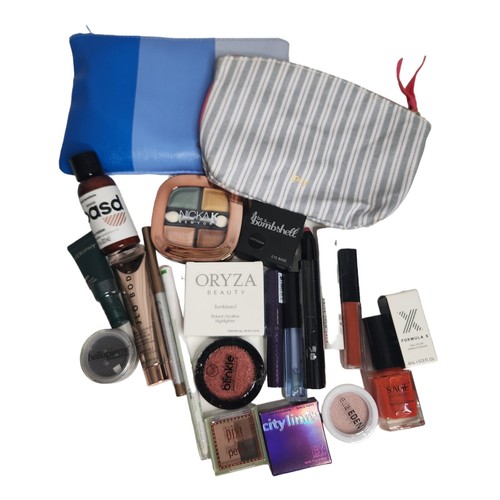 Ipsy Bundle 20+ Pieces Makeup Skincare Deluxe Samples Bags - Picture 2 of 6