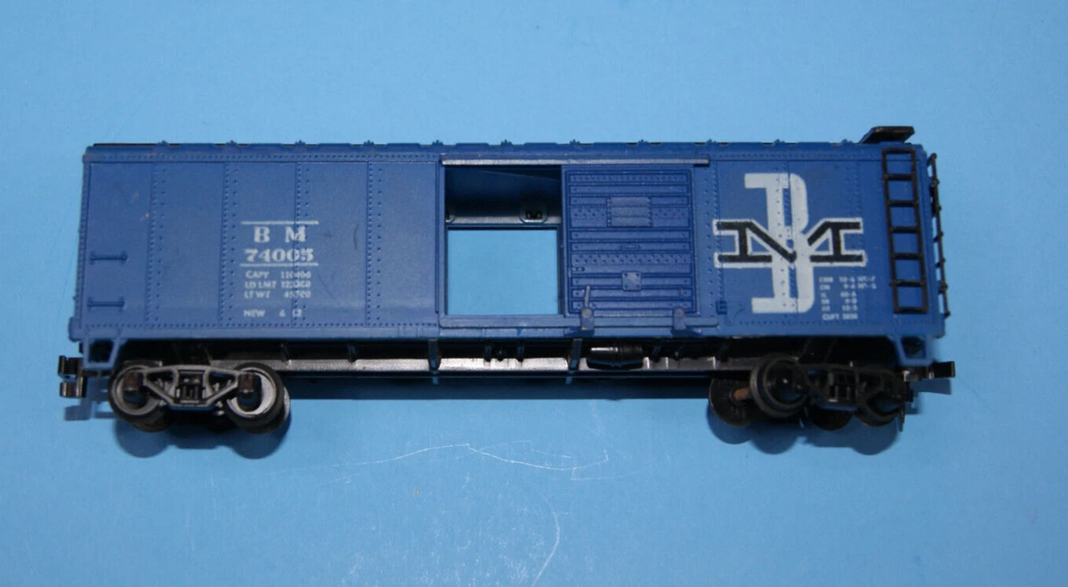 UNBRANDED HO Scale Model Railroad Train 40 Box Frieght Car B M Line