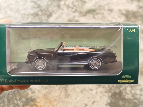 1:64 scale die-cast car model Rolls-Royce Corniche with soft top and two doors - Picture 10 of 34