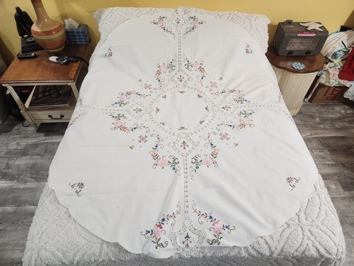 Mantel Vintage Punto de Cruz Floral Crochet Aplicado Casa Núcleo 60" Redondo - Imagen 5 de 24