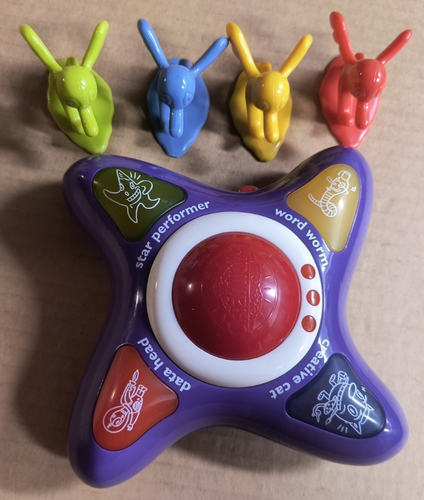  Cranium Turbo Edition Replacement Electronic Timer & 4 Tokens Movers Piece - Picture 1 of 2