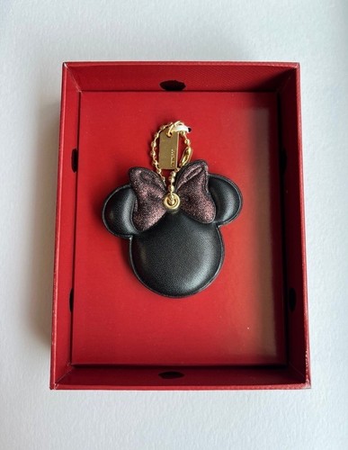 NWT COACH X DISNEY Minnie Mouse Bow Hangtag LTD EDITION PINK BOW Bag Charm - Picture 1 of 4