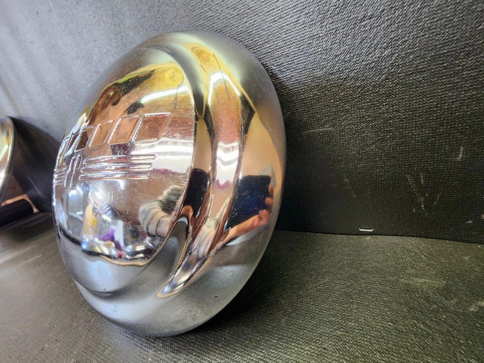 Ford Mercury 1940 1950 plato para perros tapacubos cubierta de rueda tapa central pobreza FoMoCo fabricante de equipos originales Foto 3 de 4