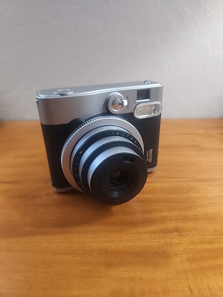 Fujifilm Instax Mini 90 Neo Classic Instant Film Camera Working & Travel charger - Image 2 of 4