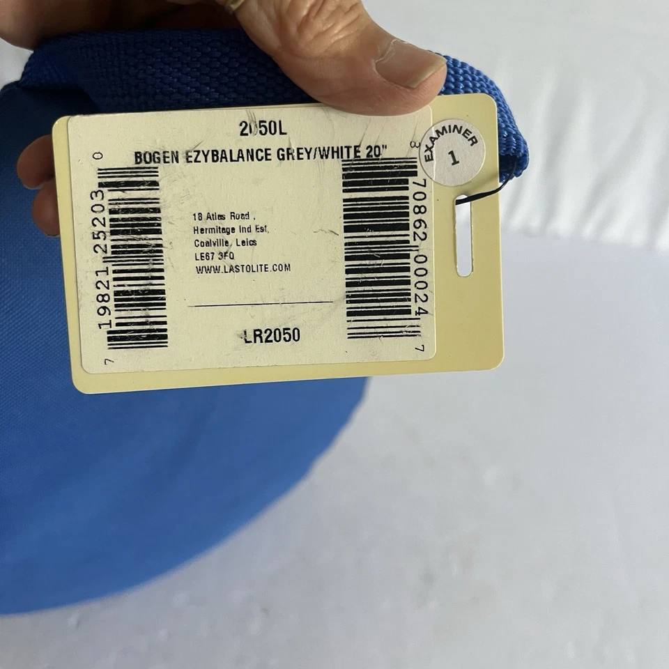 Lastolite 18% Gray Scrim Pop Up New 20 Inch LR2050 - Image 2 of 4