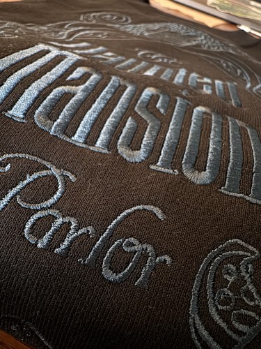 The Haunted Mansion Parlor WDI Disney Imagineering EXKLUSIV Crew Sweatshirt (M) - Bild 5 von 10