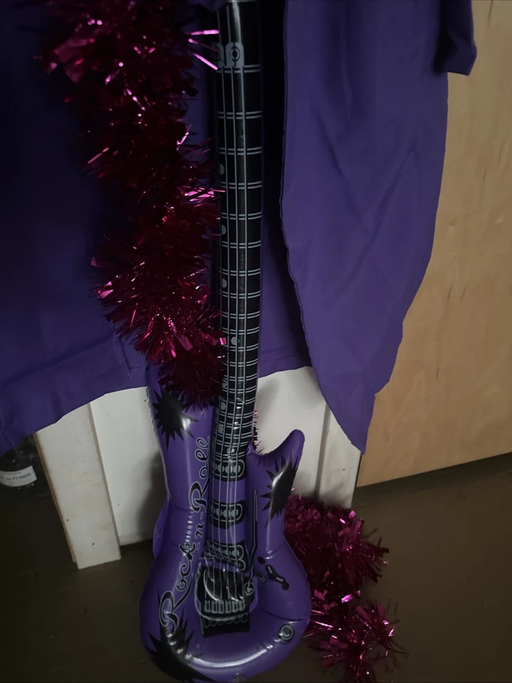 Disfraz de cantante pop púrpura Rain Prince Rocking años 80 adulto Foto 3 de 4