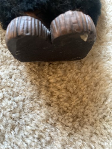 Vintage Inuit Kiana Original Nuni Doll Wooden Carved With Real Fur -Original Tag - Picture 4 of 7