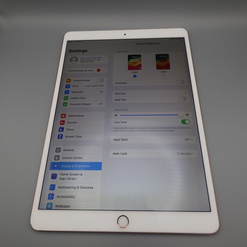 Apple iPad Pro 10.5" 1st Gen A1709 512GB Rose Gold Pink Unlocked Faulty 0057 - Picture 6 of 17