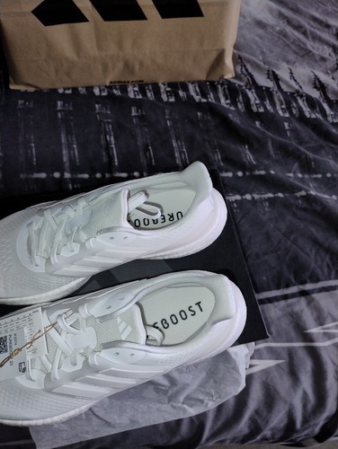 BNIB Mens Adidas Pure Boost 23 White Running Trainers UK Size 8.5 EU 42 2/3 - Picture 3 of 8