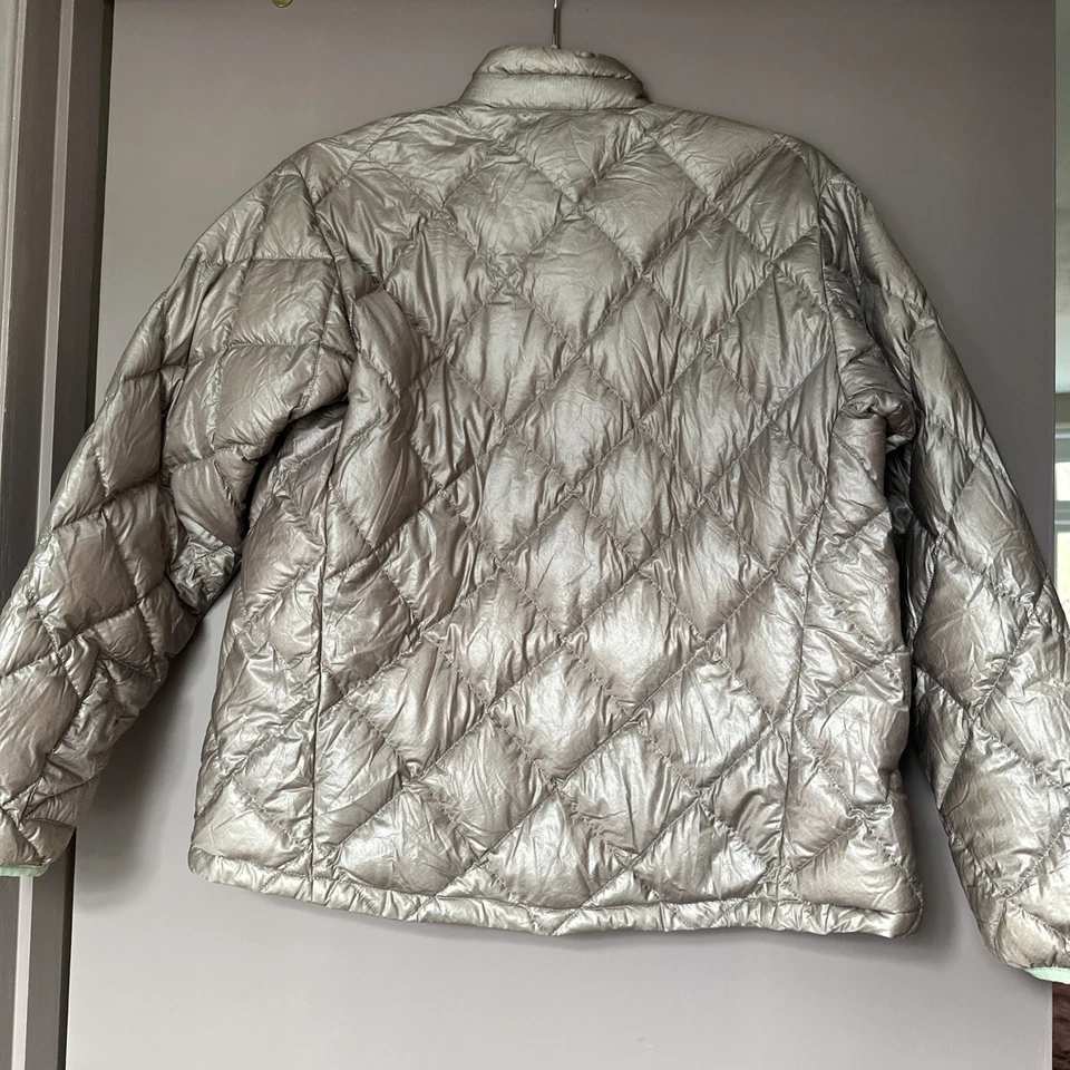 Vintage Montbell Diamond Down MINK beige Puffer Jacket with burgundy red lining - Image 4 of 4