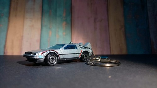 DMC DE LOREAN Time Machine / Ritorno al futuro 2 HOT WHEELS portachiavi keyring - Imagen 2 de 4