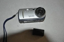 Sony Cyber-shot DSC-P50 2.1MP Digital Camera - Silver UNTESTED