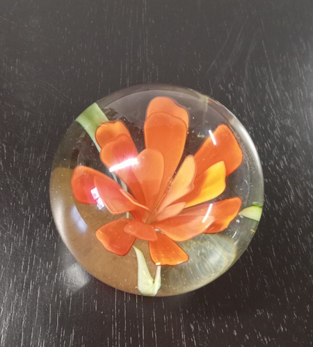 Pisapapeles Naranja Flor Arte Vidrio Vintage China 2.5" x 2.5" - Imagen 5 de 7