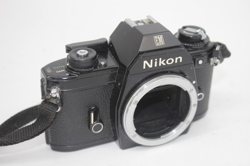F x6 Vintage analoge Spiegelreflexkameras inkl. Ricoh KR-5, Minolta Dynax 3xi, Canon EOS 500 - Bild 5 von 20