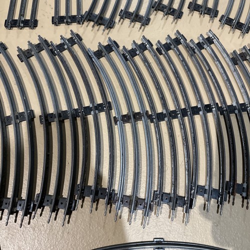 Lionel Vintage Curved & Straight Track Sections - Picture 4 of 11