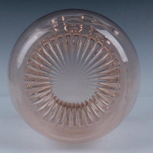 Vintage Old Colony Blush Pink Depression Glass Vase - Picture 4 of 5